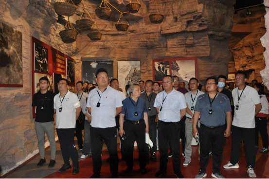 ��Ͷ��˾�h֧�������ݼt�����_չ�tɫ�������(d��ng)